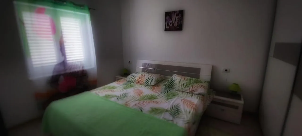 Apartmani Tomislav Krk Town 0*,  Hırvatistan