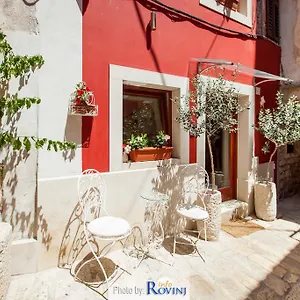 https://apartments-villa-markiz.in-istria.net